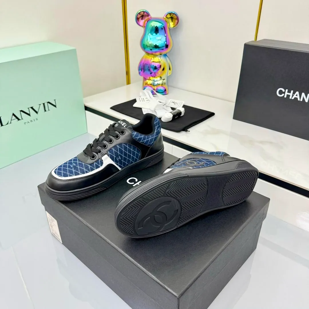 👟👟Ex-factory price 620👟👟High quality! ! ! CHANEL Chanel 25A latest thick-soled casual sports shoes. The counter is synchronized. The counter is very popular. It is a shoe that is very difficult to buy. The most popular thick-soled casual shoes on the Internet. As you can imagine, the most popular thick-soled casual shoes can not be missed. It has both good looks and comfort. Simple and versatile. The thick sole increases the height and is super versatile. Whoever wears it will look better. Upper: cowhide stitching. Lining: breathable mesh. Outsole: TPU original outsole. Size: 35-41 👉